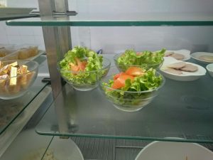 2016.06.20 Entrées cervelas , salades 2