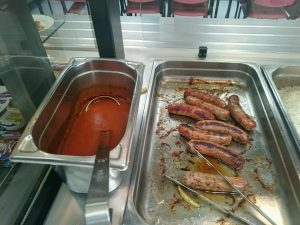 2016.06.21 Plats, saucisses de Toulouse, sauce basquaise